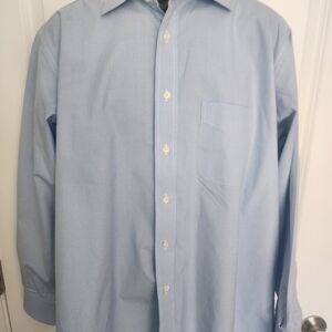 Elegant Light Blue Men's Dress Shirt